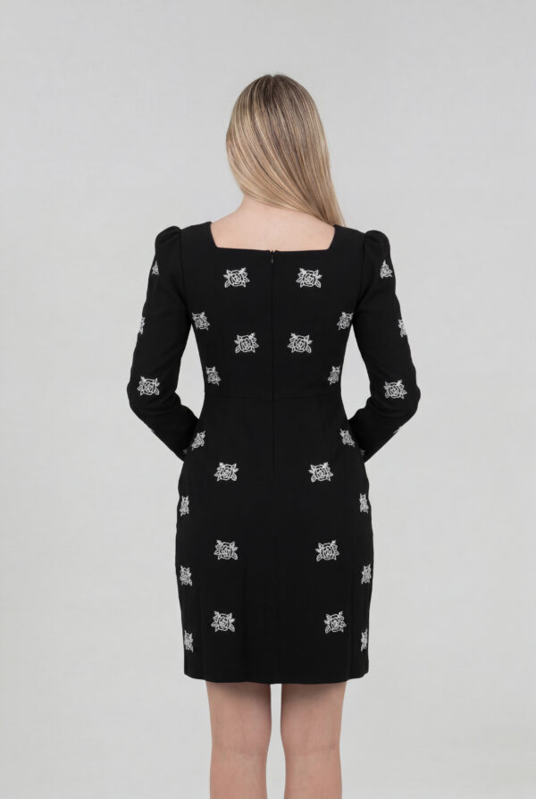 Long Sleeve Fitted Chic Party Dress with Flap Pockets